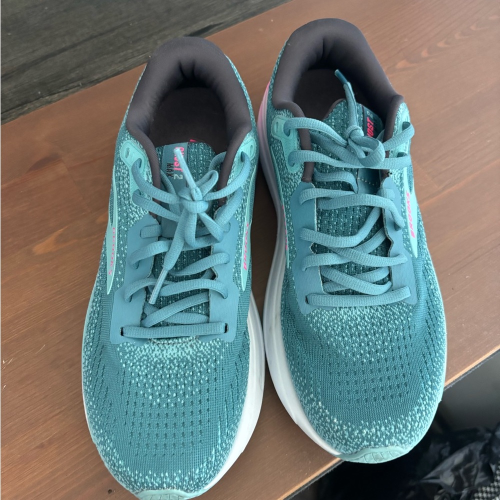 New - Brooks Ghost x2 max 9.5